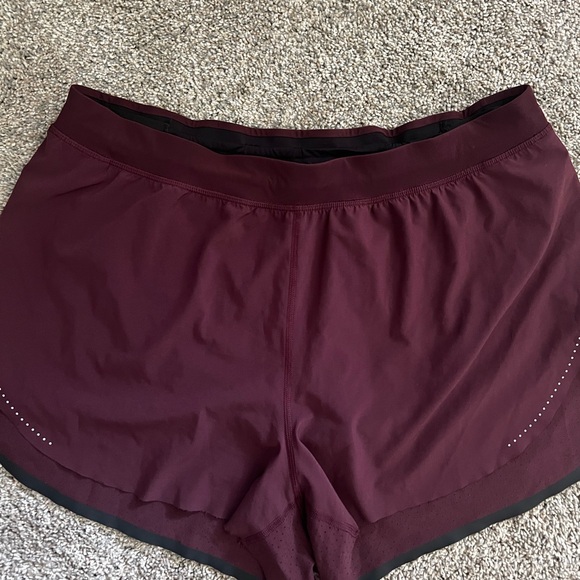 Lululemon Find Your Pace high rise lined 3 inch short - Picture 4 of 10